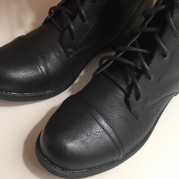 Lexi & Abbie Black Boots Size 8 - Picture 4 of 10